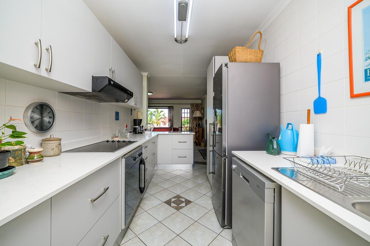 Hendra - Secure, Stylish & Perfectly Located – Durban North - Photo 4