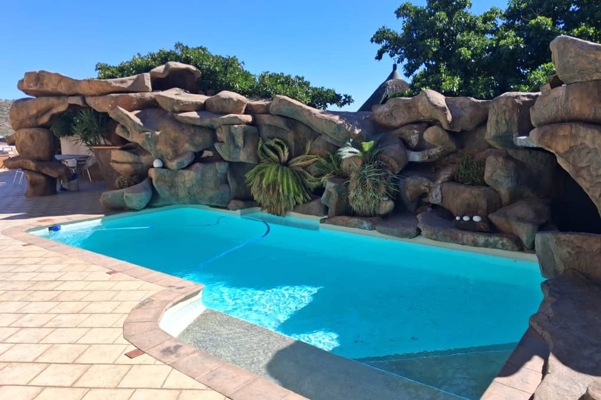 FOR SALE – EXCLUSIVE PROPERTY IN KLEIN WINDHOEK - Photo 3