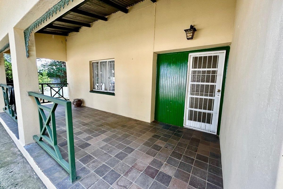 3 bedroom house with flatlet - Photo 2