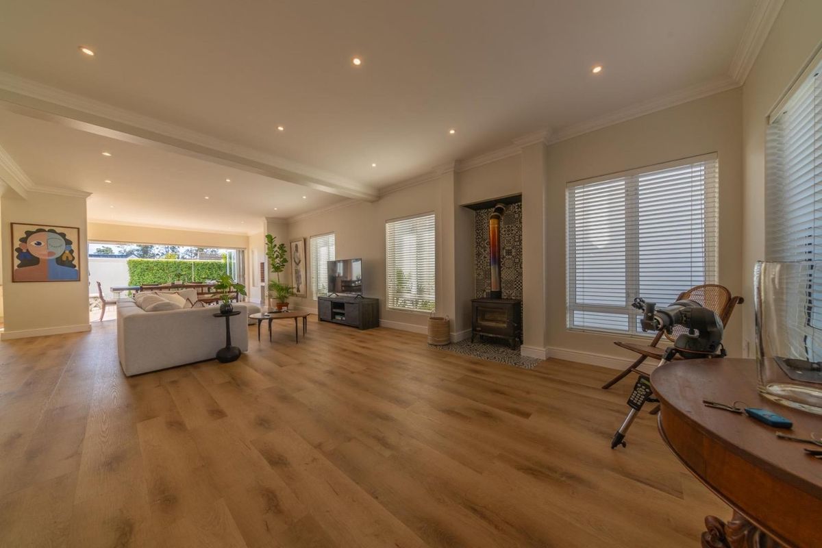 Beautiful 3-Bedroom Home in a Secure Country Estate - Just Outside Stellenbosch - Photo 4