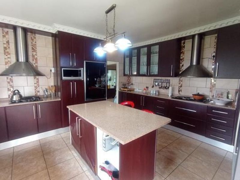 3 Bedroom Home for Sale in Mulbarton - Photo 6