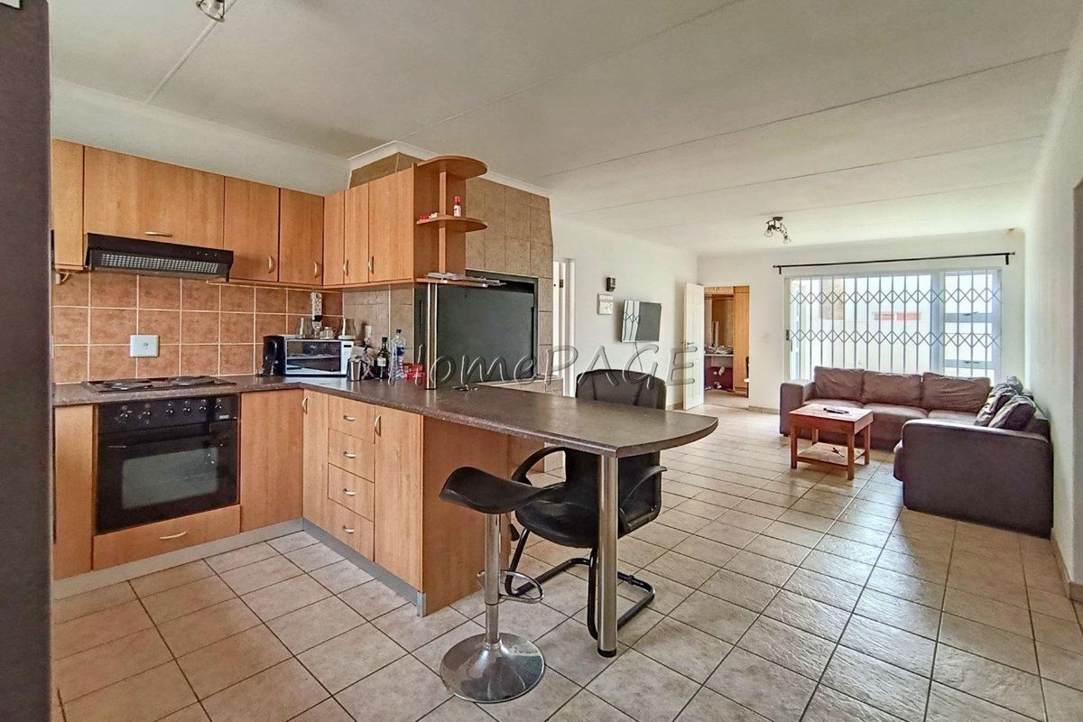 Meersig, Walvis Bay:  3 Bedr Unit in Meersig Heights is for Sale - Photo 4