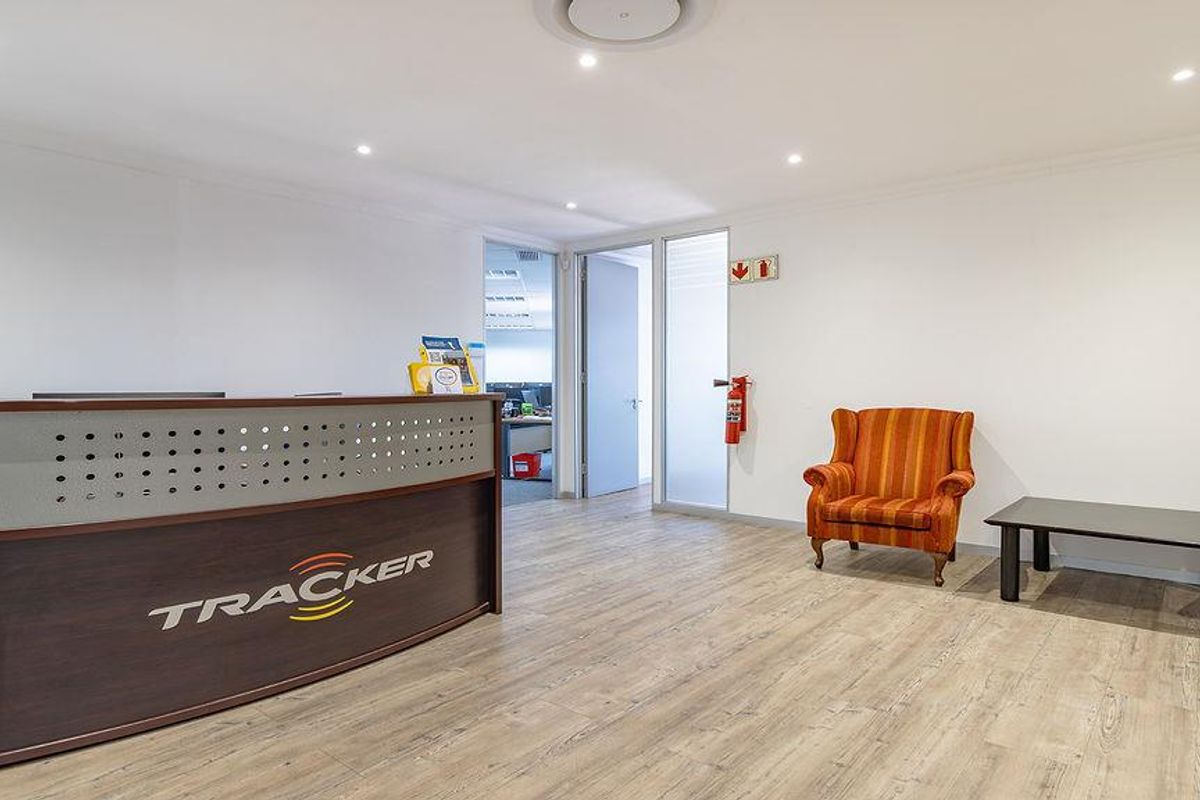 Premium, Future-Ready Office Space Designed to Elevate Your Business in Century City - Photo 2