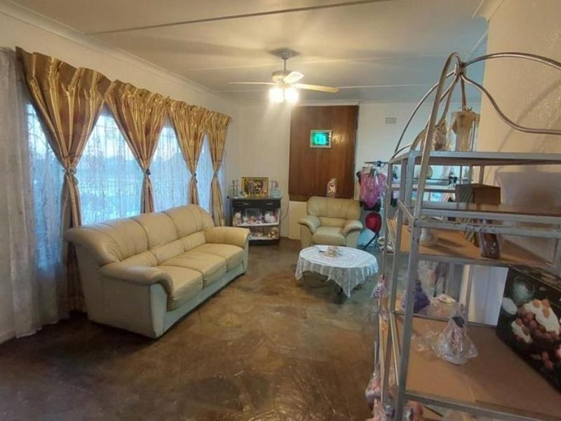 Charming 3-Bedroom Family Home for rent in Dinwiddie, Germiston - Photo 8