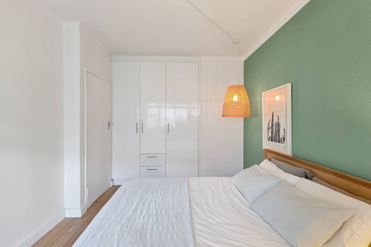 Sunny north-facing apartment - Photo 5