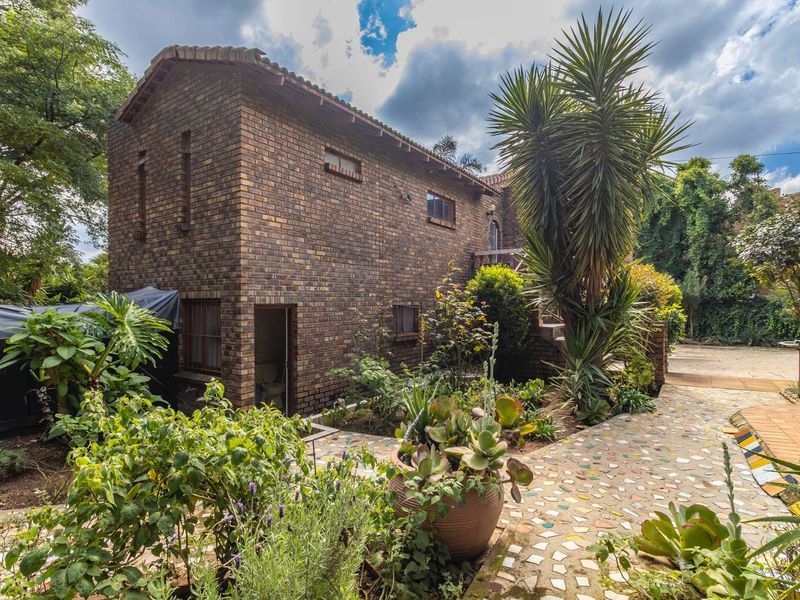 Warm Family Home with Dual Income Potential – Radiokop - Photo 10