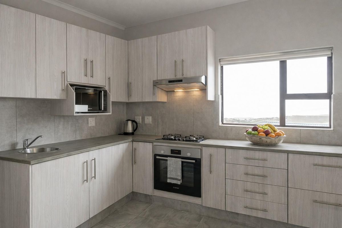 Modern 3-Bedroom Duet for Sale in Dana bay - Photo 5