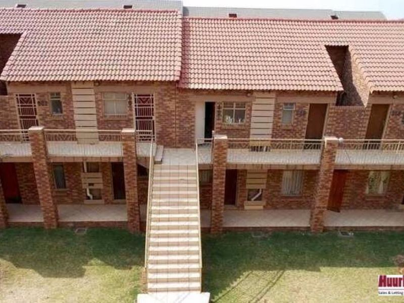 BACHELOR FLAT TO RENT IN KARENPARK - Photo 2