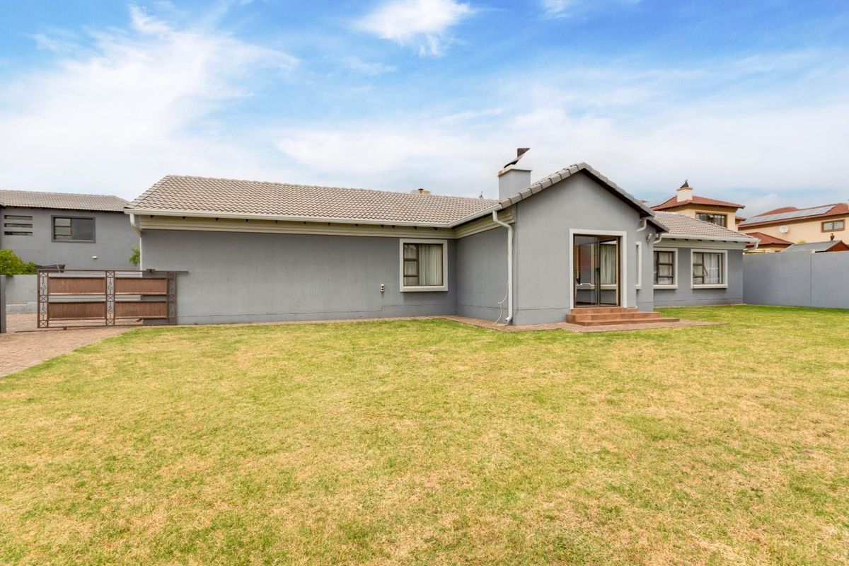 Secure, Spacious & Designed for Effortless Family Living - Photo 3