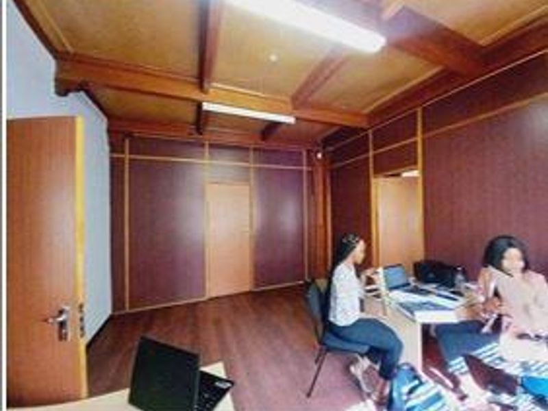 FOR SALE / TO LET - Photo 2