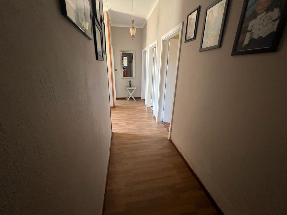Passage to bedrooms