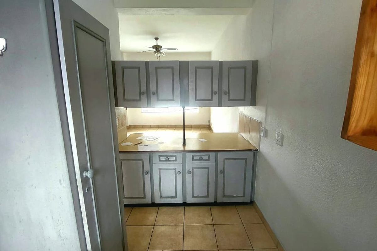 Ground Floor Unit in Secure Complex - Photo 5