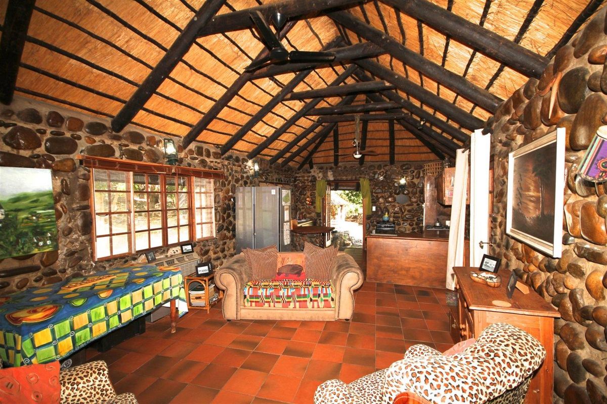 House and cottage overlooking the Olifant’s river. - Photo 3