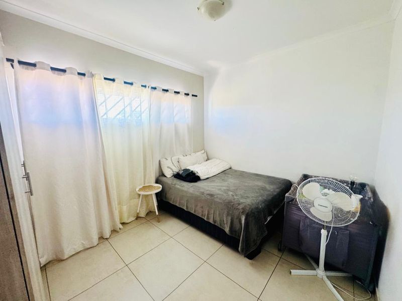 2 Bedroom Townhouse For Sale in Rocky Crest - Photo 5