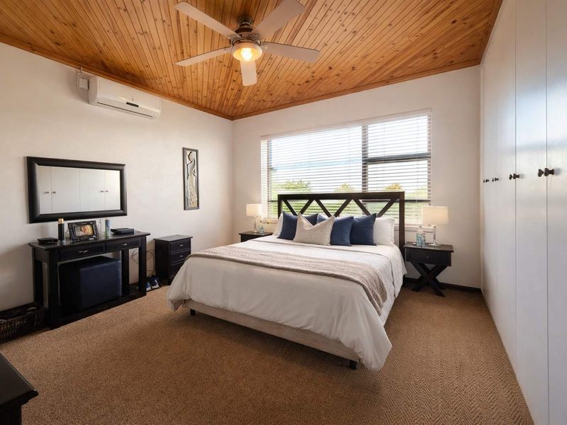 3 Bedroom House for Sale in Dana bay - Photo 10
