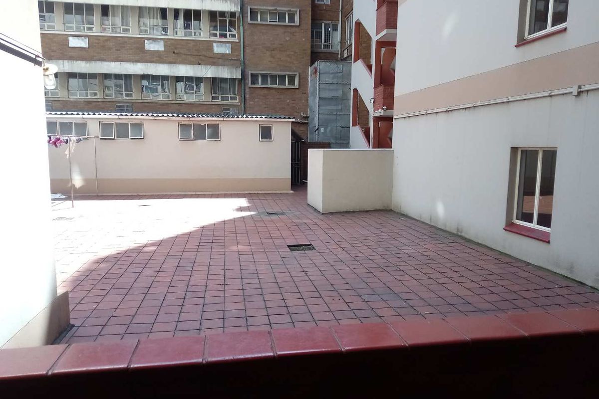 Calling first time buyers and investors!!! - Photo 5