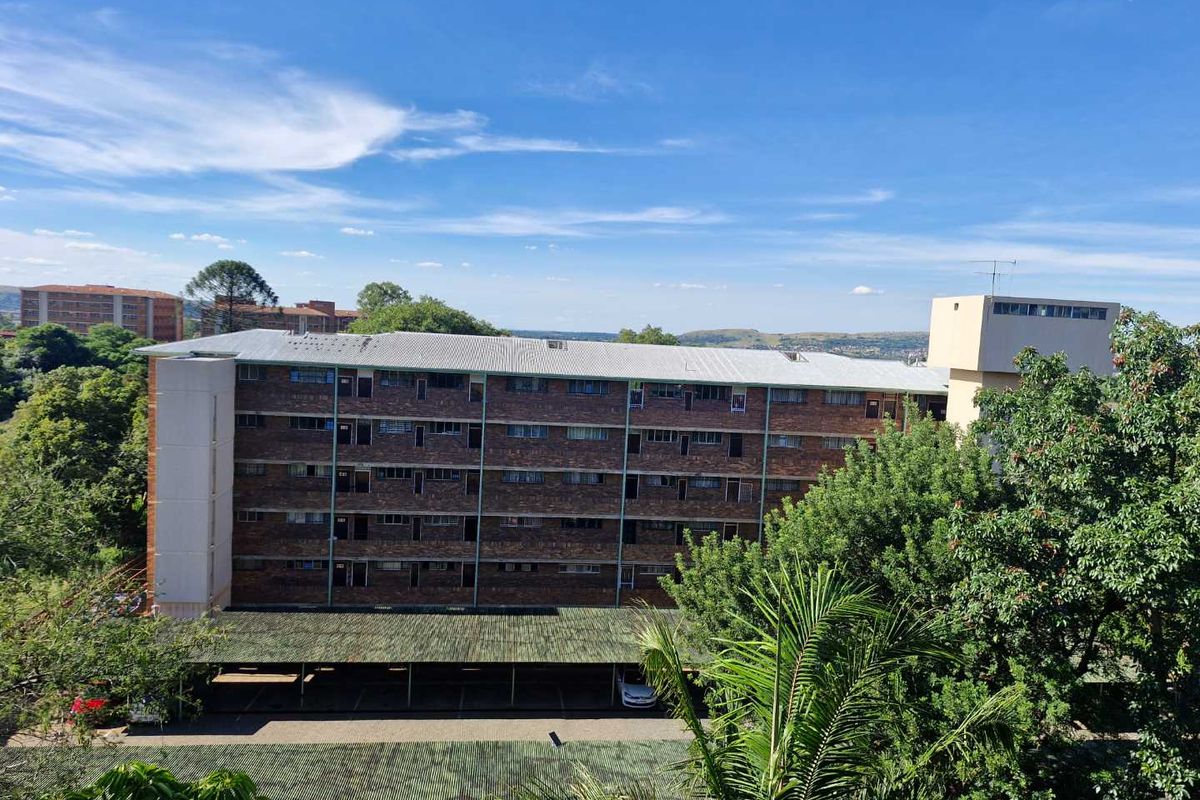 2-Bedroom Apartment for Sale in Silverton Pretoria - Photo 5