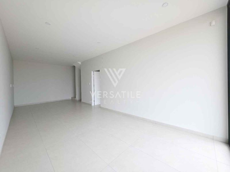 Townhouse with Permanent Sea View to Let - Photo 4