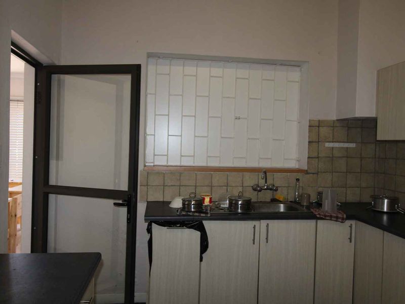 Perfect located close to Industrial area! - Photo 4