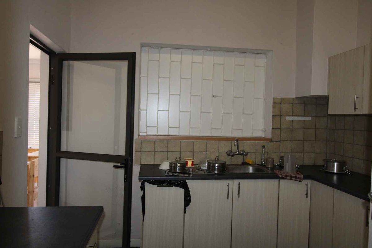 Perfect located close to Industrial area! - Photo 4