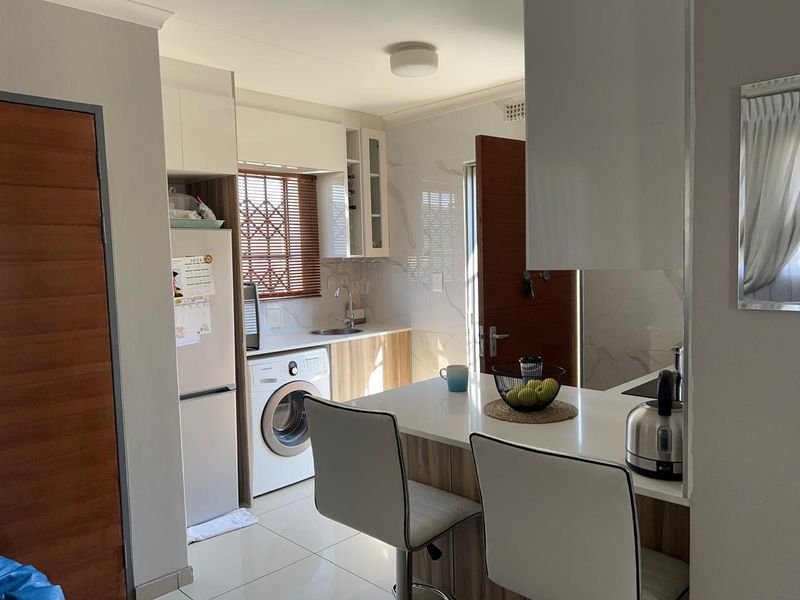 Clayville - R 950 000 Neat Family Home ! - Photo 7