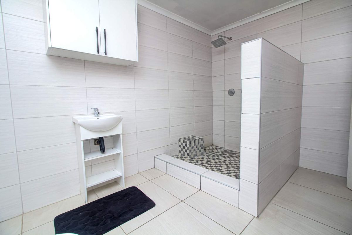 Bring Your Vision to Life in This Spacious 5 Bedroom Family Home - Photo 5