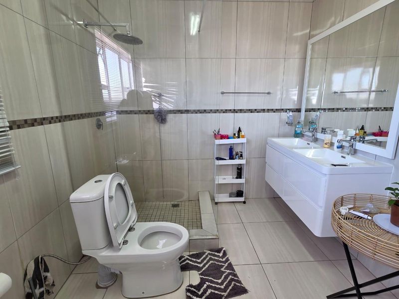 JOINT MANDATE FREESTANDING HOUSE FOR SALE KHOMASDAL - Photo 6