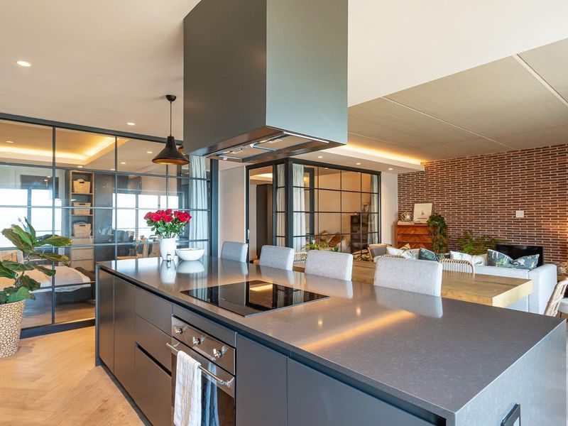 Beautiful 2 bedroom Seafront apartment in Simons Town (HB) - Photo 5