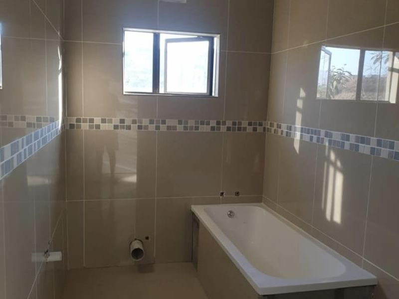 Spacious Townhouses in Umlazi Z - Photo 6