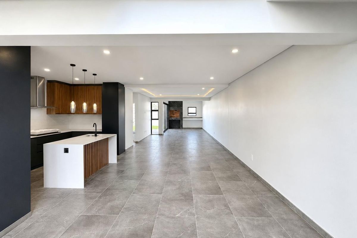 Brand new modern family home - Photo 4