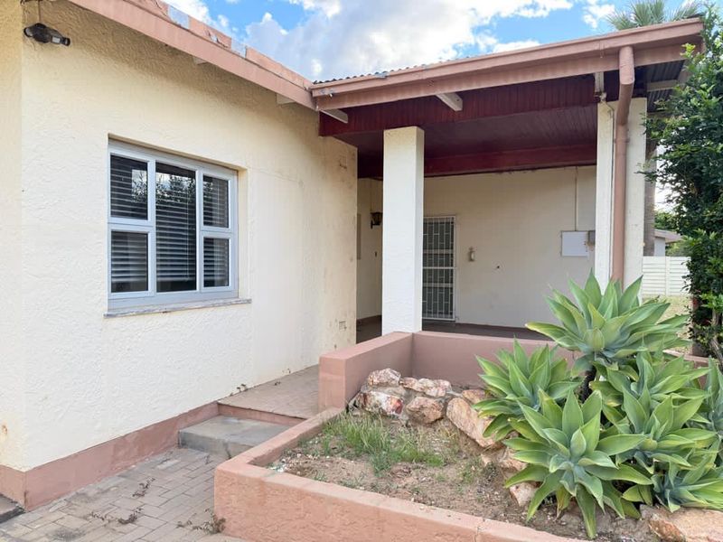 Spacious House for sale - Photo 4