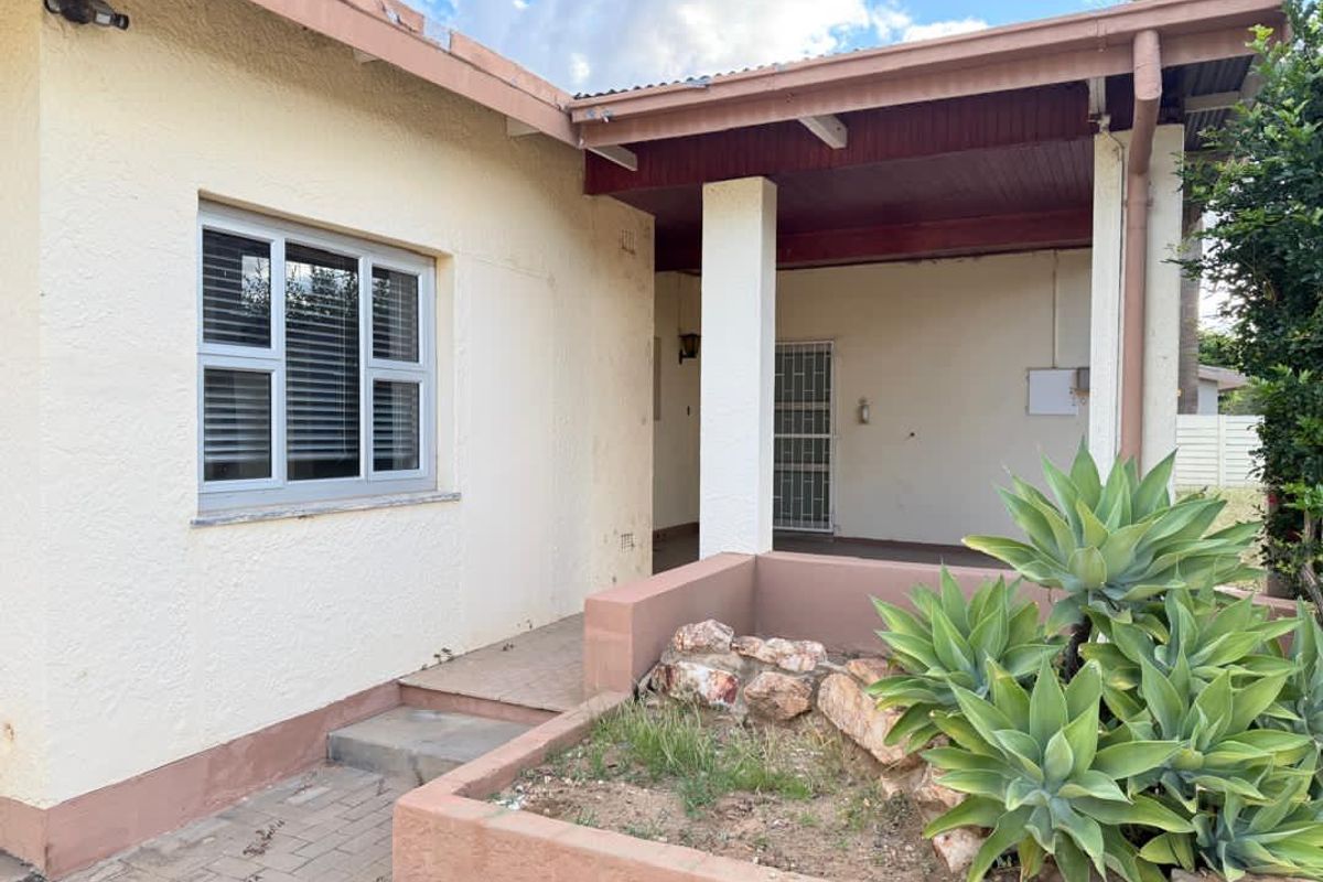 Spacious House for sale - Photo 4