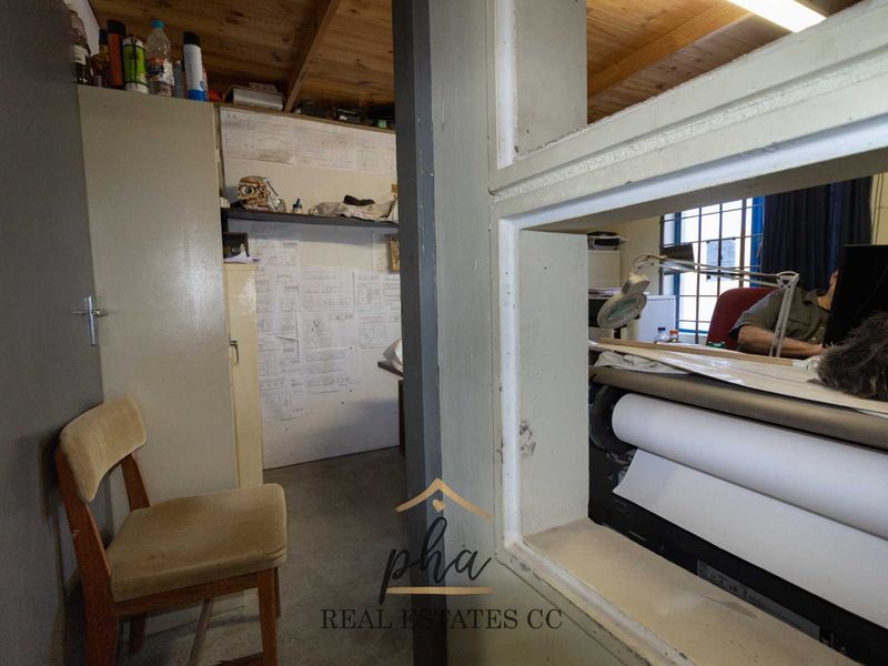 Business Opportunity With Residential Unit - Photo 4