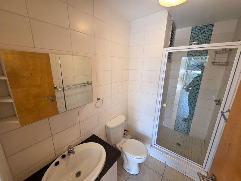 Bachelor Apartment available in Hillcrest - Photo 6