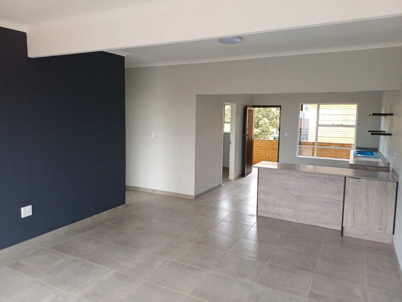 Newly Renovated 2-Bedroom, 1-Bathroom Unit - Photo 2