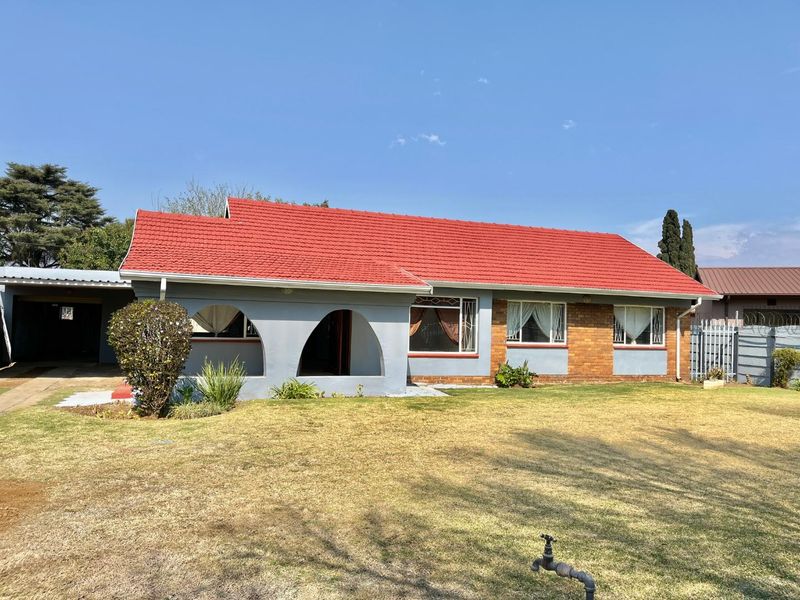 "Move-In Ready: Modern 4-Bed Home in Prime Van Dyk Park - Photo 7