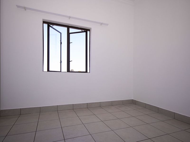 Modern Upstairs Unit - Photo 6