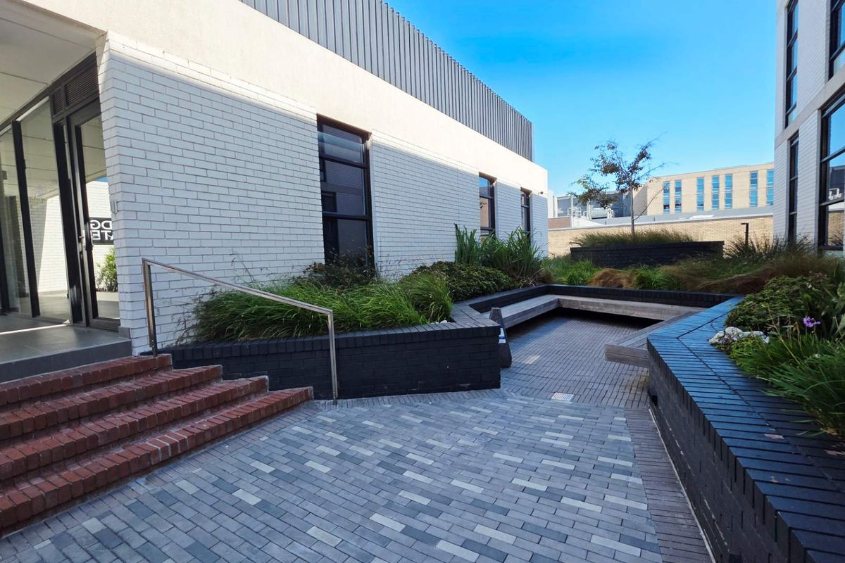 Prime Office Opportunity in the Prestigious Bridgewater One Precinct – Where Business Meets Lifestyle in the Heart of Century City - Photo 5