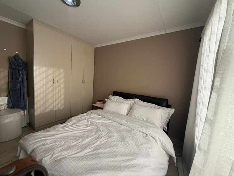 2 BEDROOM APARTMENT FOR SALE - ROCKY CREST - Photo 6