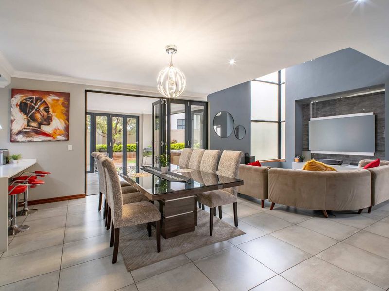 Family Home for Sale in Midstream Ridge Estate - Photo 10