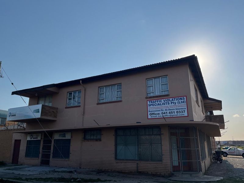 1 Spacious Flat to Rent in Sidwell - Photo 2