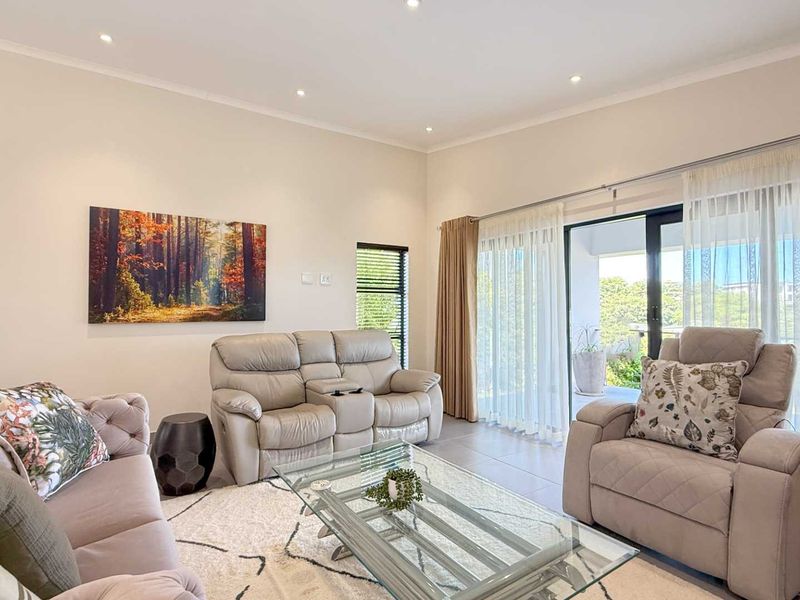 Where family life feels easy- Palm Lakes Estate - Photo 8