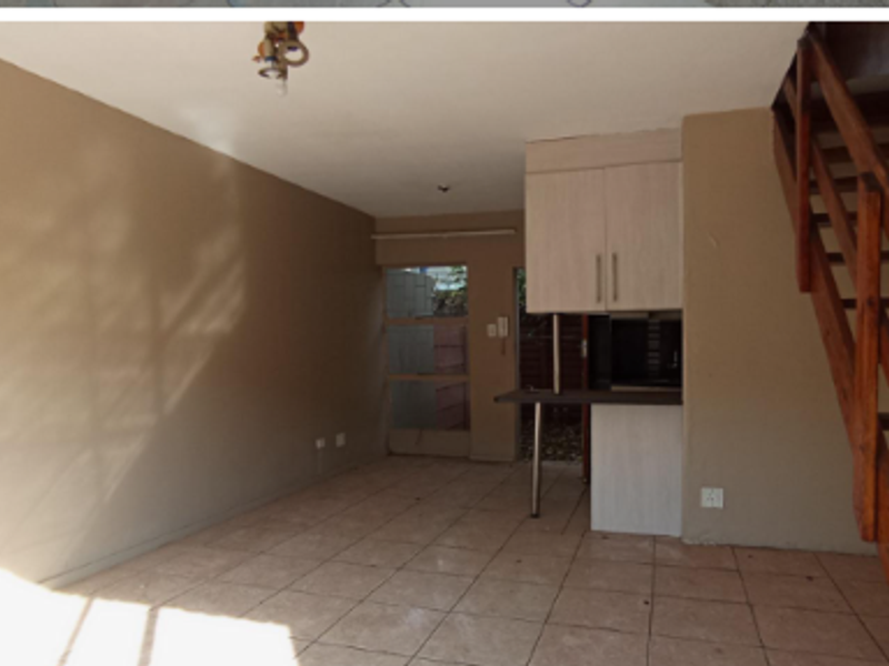 "Helloise 3-Bed: Perfect Location Near Everything You Need!" - Photo 2