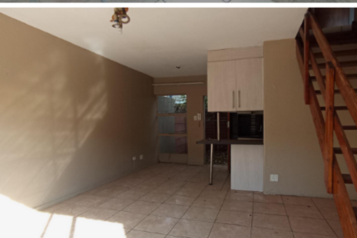"Helloise 3-Bed: Perfect Location Near Everything You Need!" - Photo 2