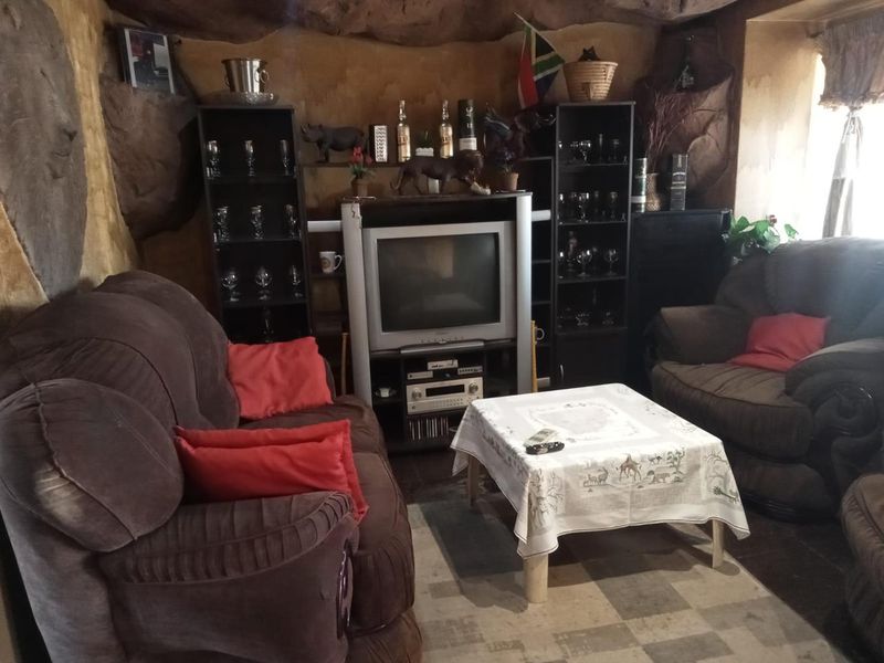 3 Bedroom house for sale - Photo 4