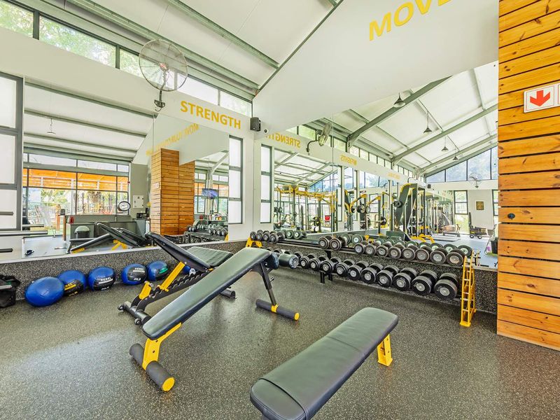 Ground-Floor 3 Bedroom Apartment in De Zicht Lifestyle Estate | Modern Living in a Secure Lifestyle Estate - Photo 6