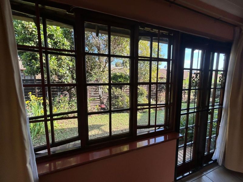 Pet Friendly Simplex For Sale In Goedeburg - Photo 9