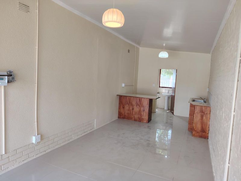Single studio garden cottage in Milnerton to rent - Photo 5