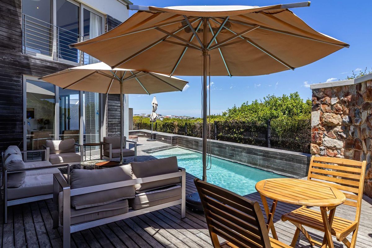 PARADISE FOUND - Photo 2