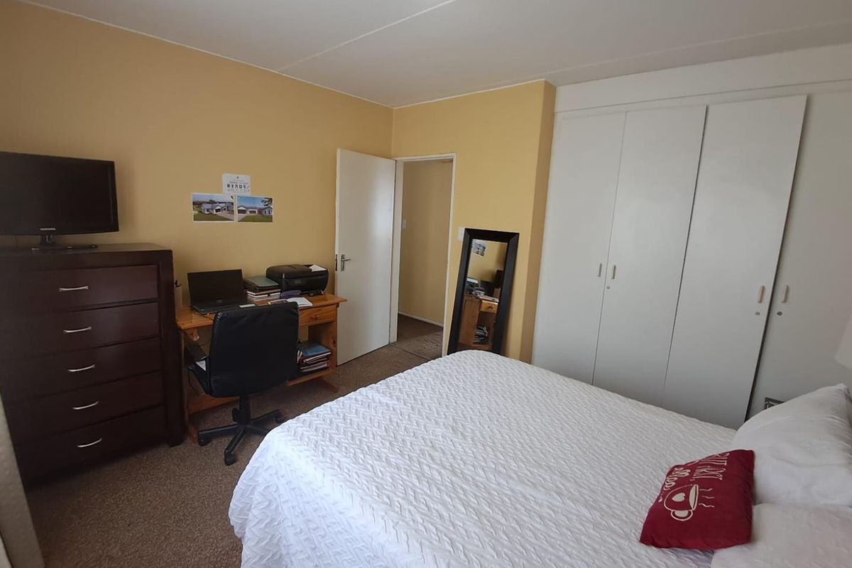 2 Bedroom Townhouse for sale!! - Photo 4